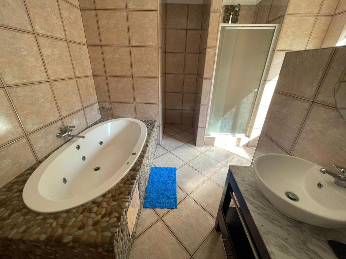 Hotel The Black Crown Hartbeespoort Zewnętrze zdjęcie